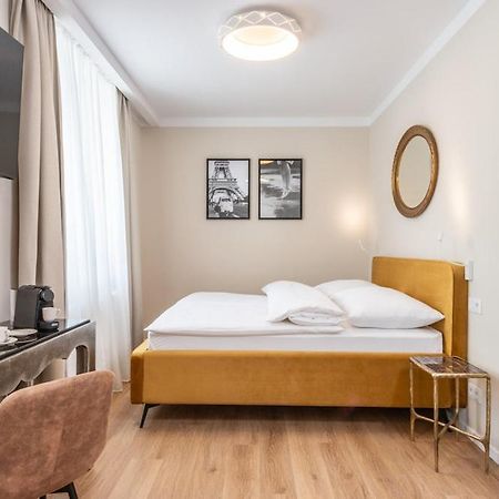 Pappas Hotel&Studio Подебрады Экстерьер фото