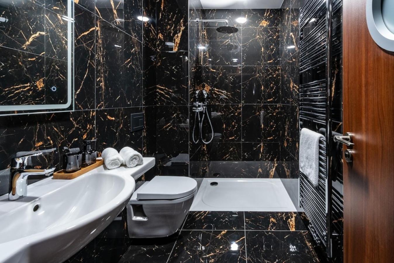 Pappas Hotel&Studio Подебрады Экстерьер фото